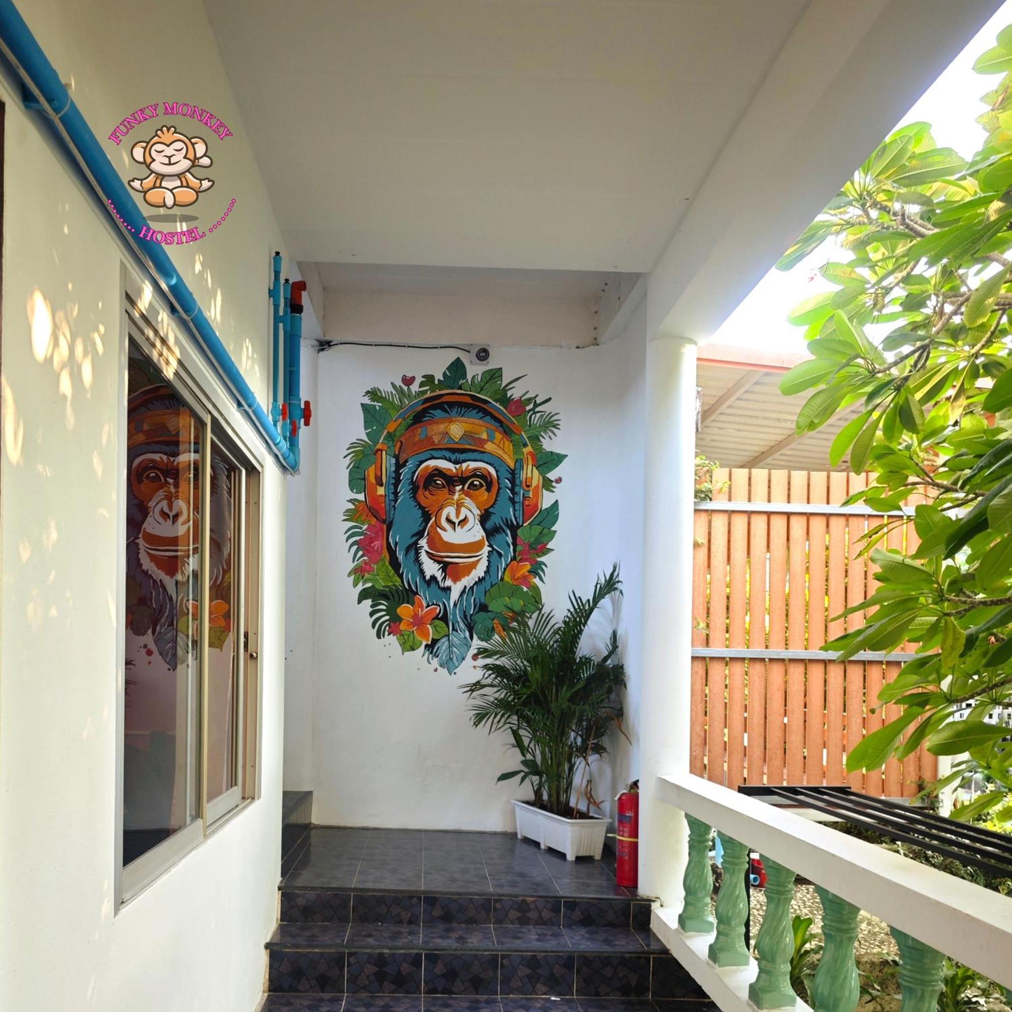 The Funky Monkey Hostel - 18 To 40 Years Old Only Haad Rin Zewnętrze zdjęcie
