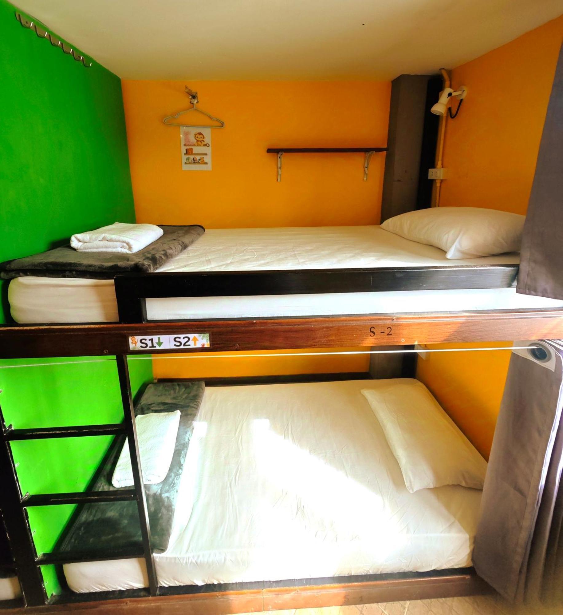 The Funky Monkey Hostel - 18 To 40 Years Old Only Haad Rin Zewnętrze zdjęcie