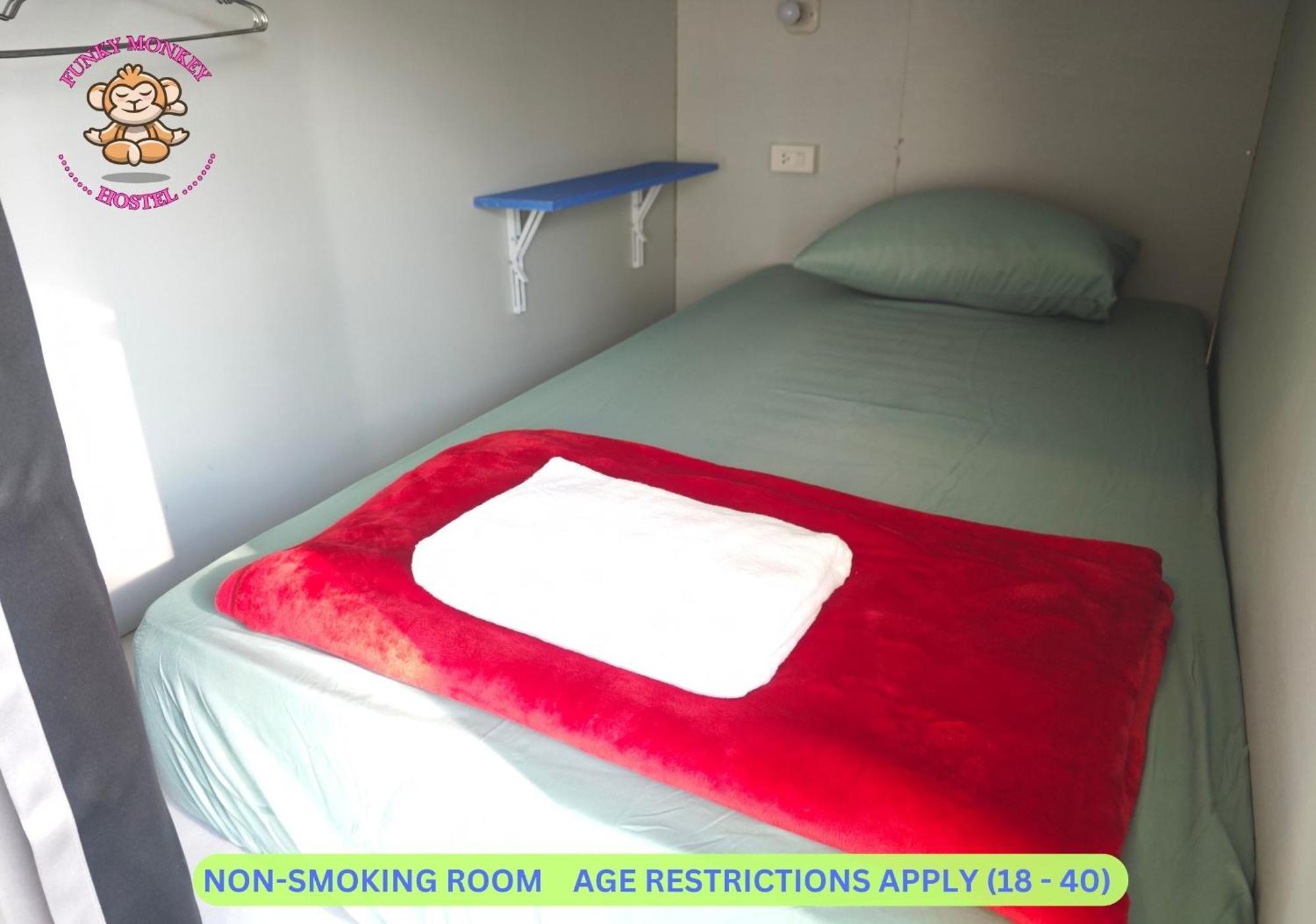The Funky Monkey Hostel - 18 To 40 Years Old Only Haad Rin Zewnętrze zdjęcie