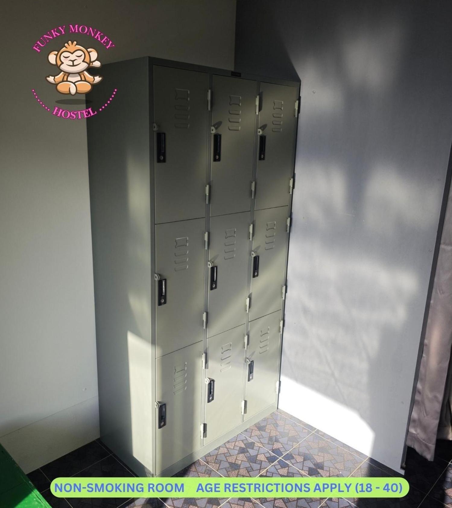 The Funky Monkey Hostel - 18 To 40 Years Old Only Haad Rin Zewnętrze zdjęcie
