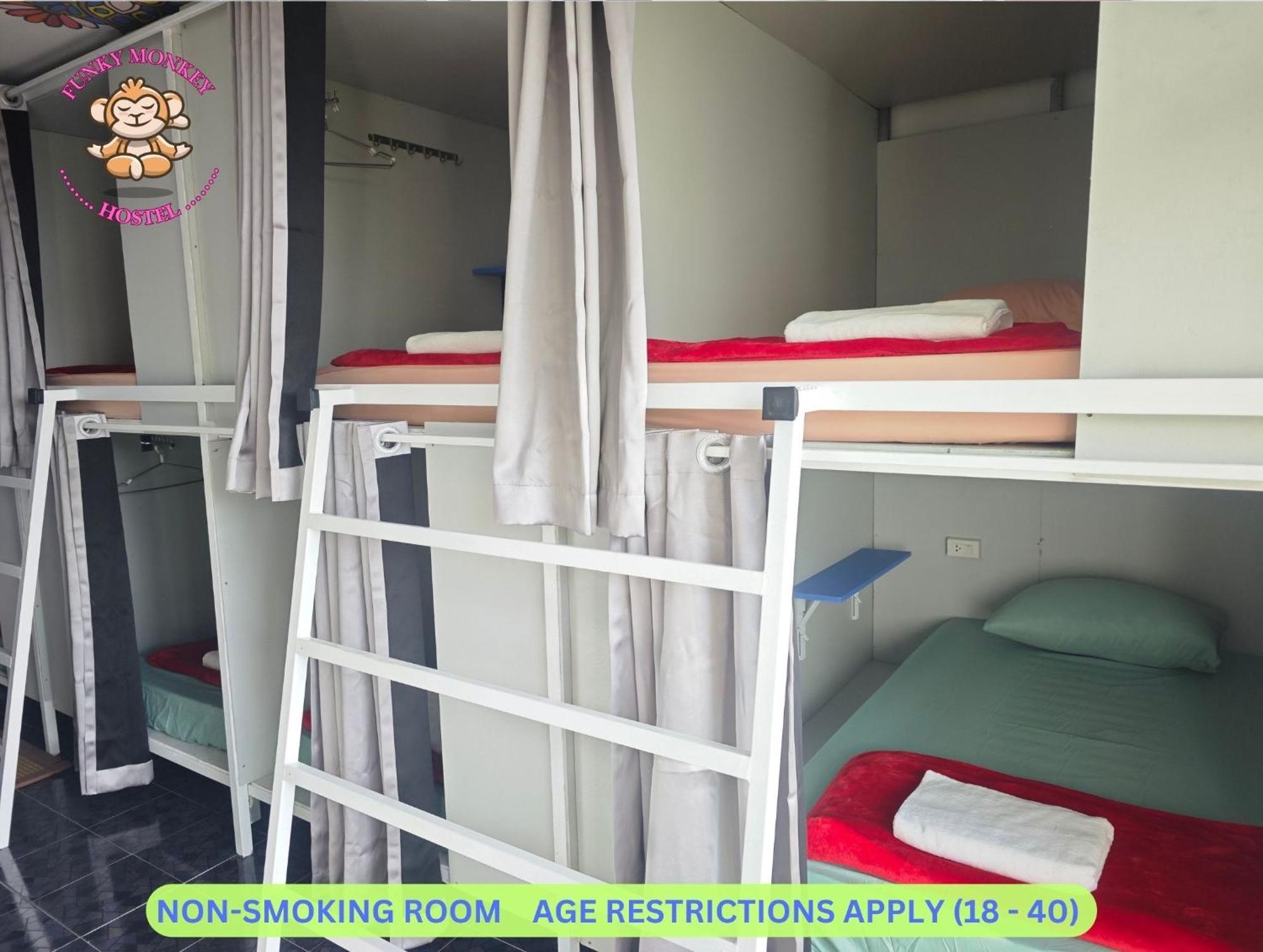The Funky Monkey Hostel - 18 To 40 Years Old Only Haad Rin Zewnętrze zdjęcie